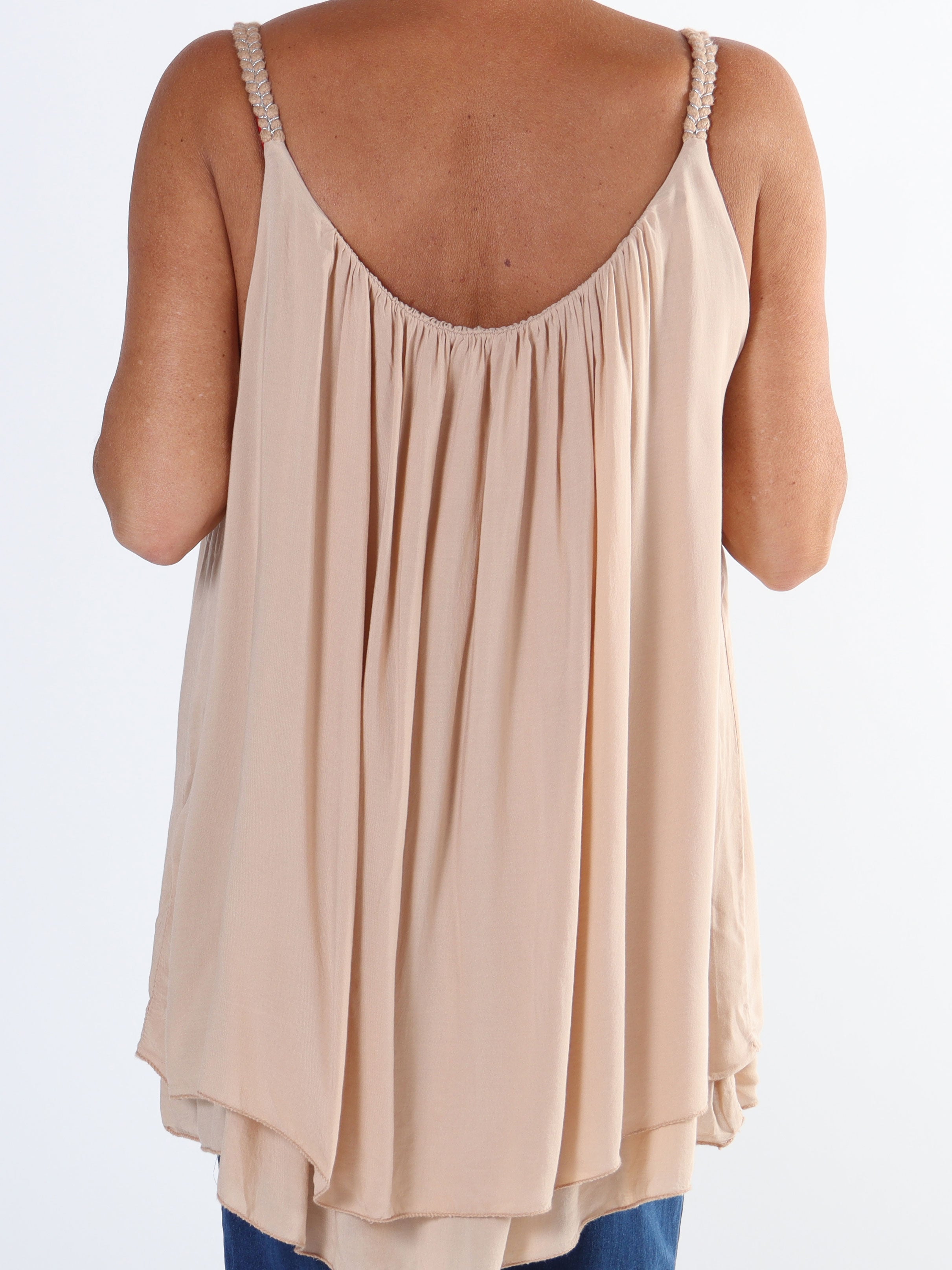 Asia - Söt viskostopp i plus size med flätade band